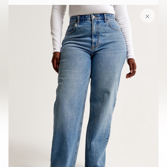 Abercrombie High Rise 90s Relaxed Jeans in Medium Wash in 28L - Picture 8 of 13